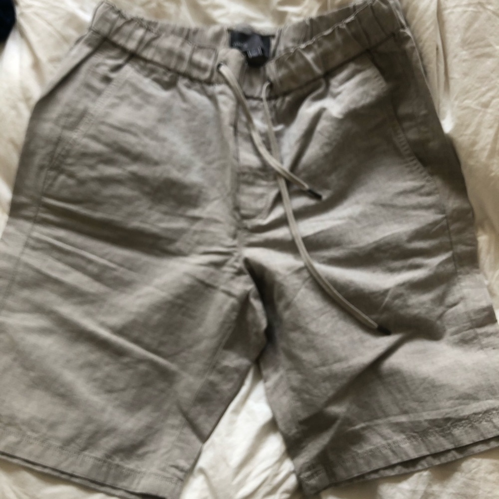 VINCE. Linen Men’s Shorts - brand new w/ tags 🏷